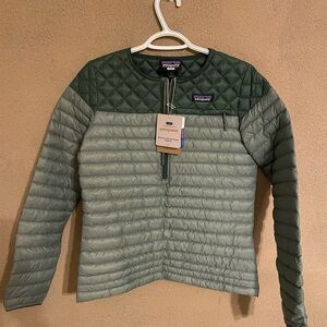 NWT: Patagonia Alplight Down Pull Over